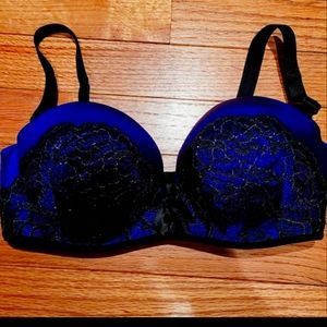Victoria secret bra 32C purple and black.